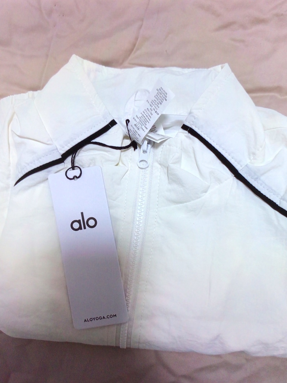 ALO Yoga Set White Cropped Bomber Jacket with Short - Picture 4 of 7